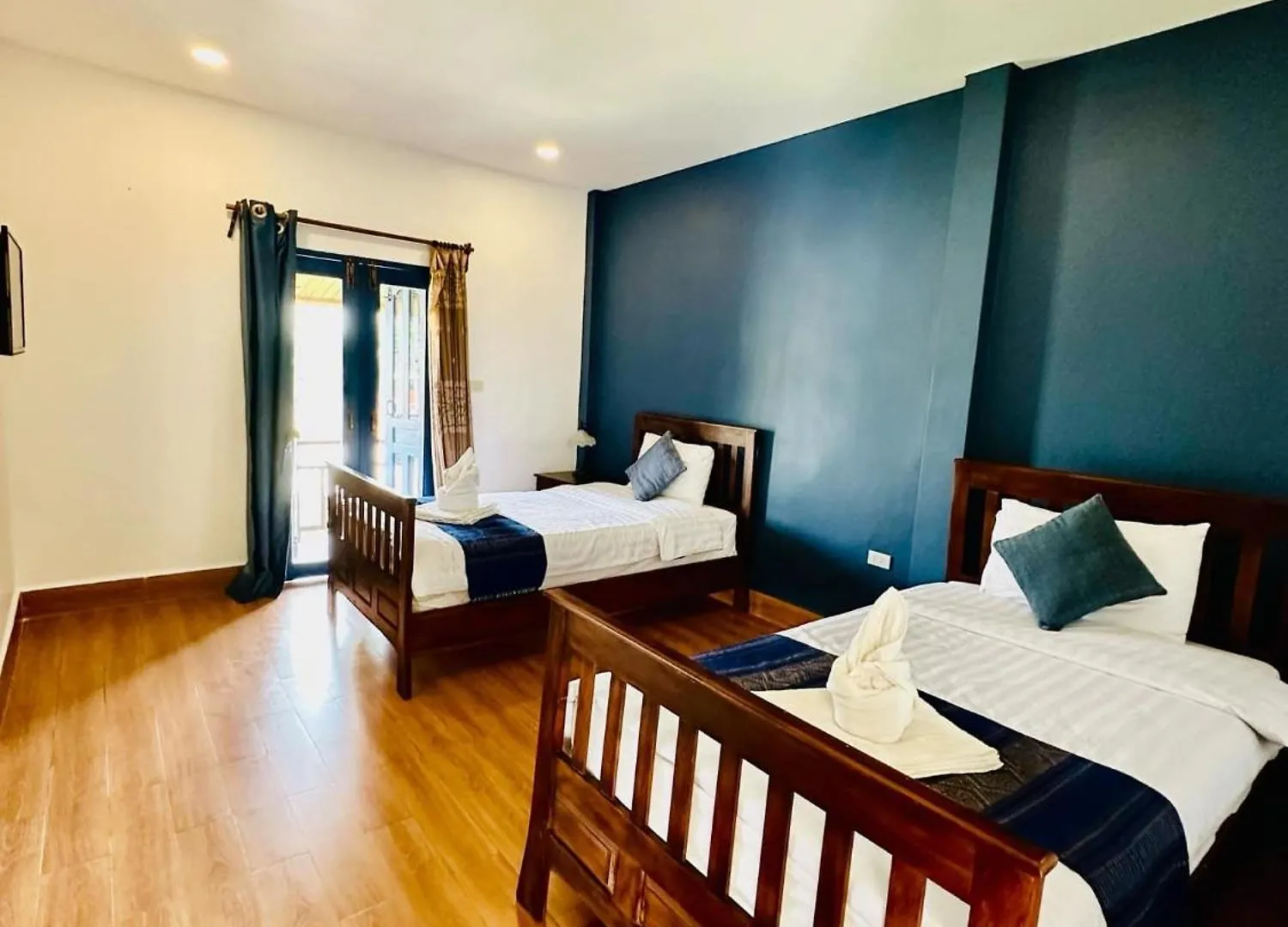 Hotel Zen Namkhan Riverside Luang Prabang