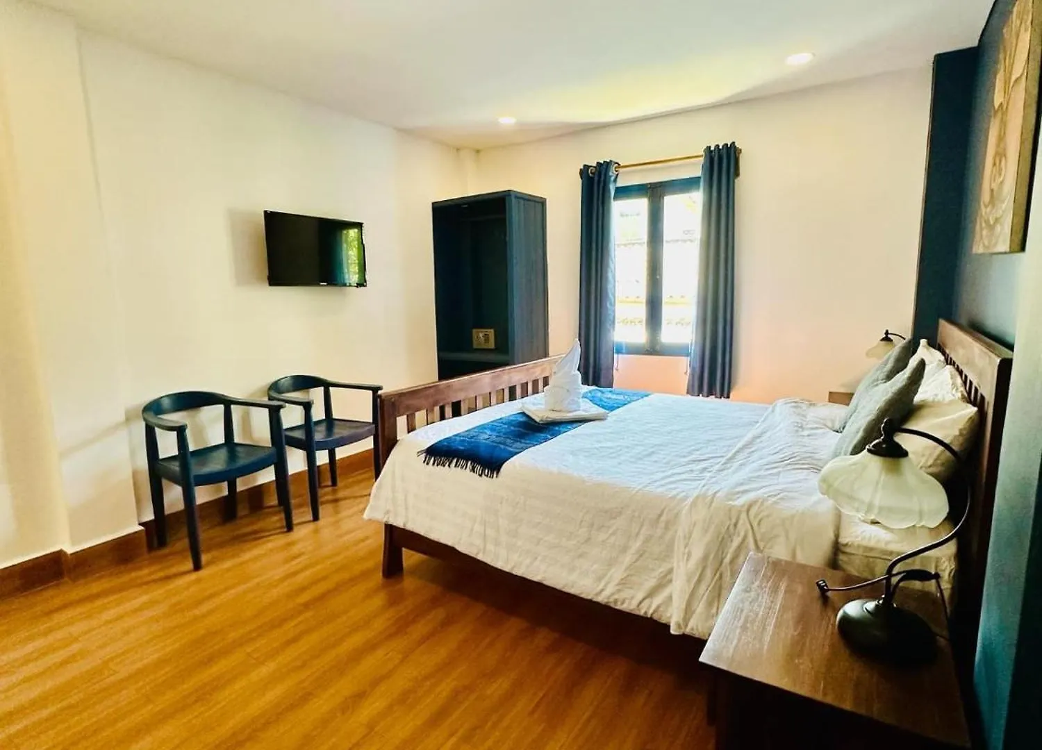 Hotel Zen Namkhan Riverside Luang Prabang